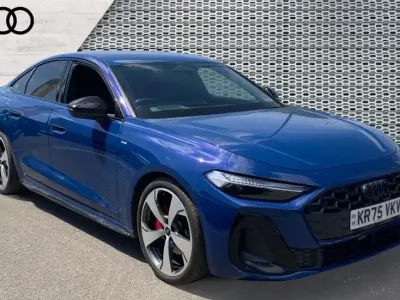 Used Audi A5 Sportback Advanced 204 HP (150 kW) 2025 Blue Hatchback