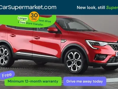 Używany Renault Arkana Version S 143 KM (105 kW) 2022 Czerwony SUV