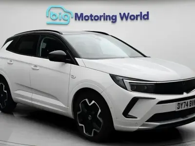 Used Vauxhall Grandland X Ultimate 131 HP (96 kW) 2024 White SUV