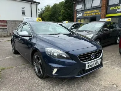 Used Volvo V40 R-Design 115 HP (84 kW) 2014 Hatchback