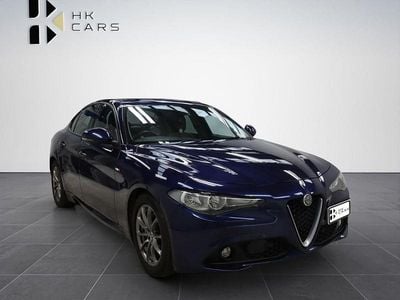Used Alfa Romeo Giulia Saloon Super 200 HP (147 kW) 2017 Blue Sedan
