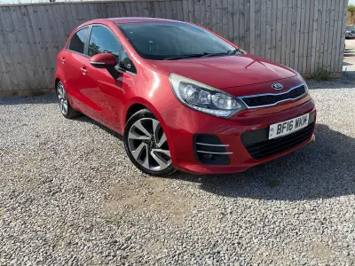 Used Kia Rio 89 HP (65 kW) 2016 Red Hatchback