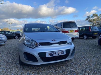 Silver Used 2015 Kia Rio Hatchback | £3,995 (Fair price)
