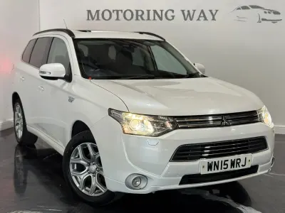 Used Mitsubishi Outlander P-HEV 200 HP (147 kW) 2015 White Estate