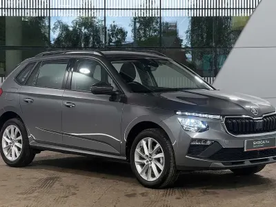 Käytetty Skoda Kamiq SE 70 HP (51 kW) 2025 Harmaa Katumaasturi