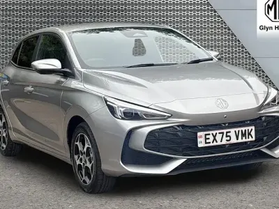Begagnad MG MG3 Trophy 194 HK (142 kW) 2025 Silver Halvkombi