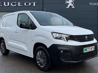White Used 2023 Peugeot E-Partner Premium MPV | £13,995 (A bit pricey)