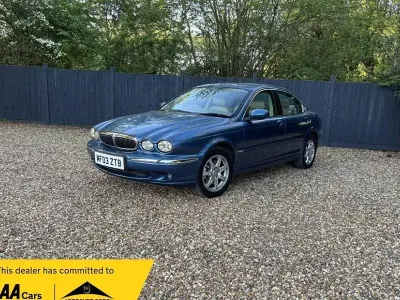 Usado Jaguar X-type SE 156 HP (114 kW) 2003 Azul Sedan