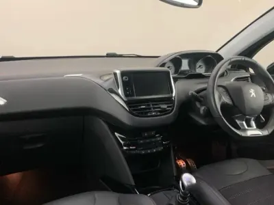 Gebraucht Peugeot 2008 GT-line 129 PS (94 kW) 2019 Grau SUV