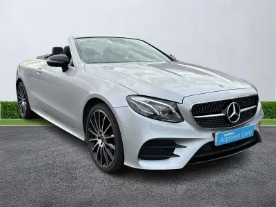 Usado Mercedes E400 AMG line 2021 Prateado Cabrios