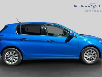 Usado Peugeot 308 Allure Premium 129 HP (94 kW) 2021 Azul Citadino