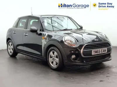Usado Mini ONE Hatch 2015 Negro Utilitario