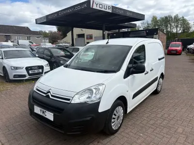Used Citroën Berlingo 75 HP (55 kW) 2017 White MPV
