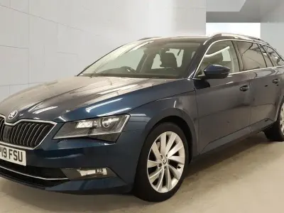 Used Skoda Superb SE L Executive 150 HP (110 kW) 2019 Blue Estate