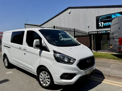 Used Ford Transit Custom Limited 130 HP (95 kW) 2022 White Van