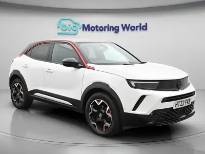 Second-hand Vauxhall Mokka SRi 130 CP (95 kW) 2022 Alb SUV