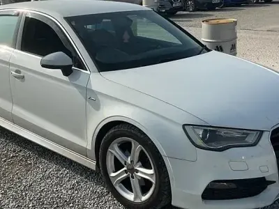 Usado Audi A3 S-Line 150 CV (110 kW) 2015 Blanco Berlina
