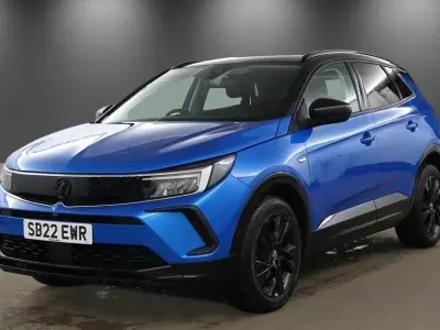 Begagnad Vauxhall Grandland X GS Line 130 HK (95 kW) 2022 Blå SUV