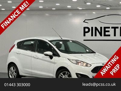 White Used 2014 Ford Fiesta Zetec Hatchback | £4,999 (Fair price)