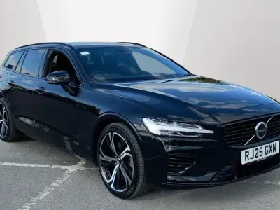 Usado Volvo V60 Ultra 455 HP (334 kW) 2025 Preto Carrinha