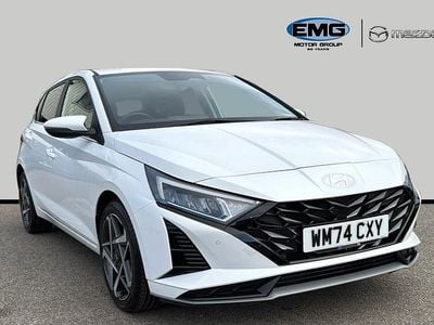 Used Hyundai i20 Premium 100 HP (73 kW) 2024 White Hatchback