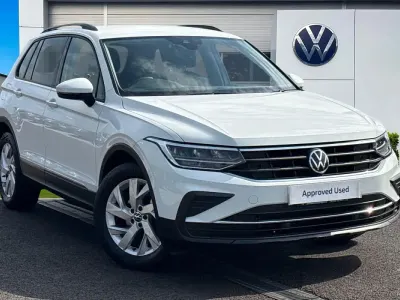 Usado VW Tiguan Life 150 HP (110 kW) 2021 Branco SUV
