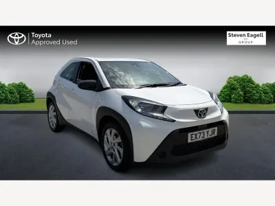 Used Toyota Aygo X PURE 2023 White SUV