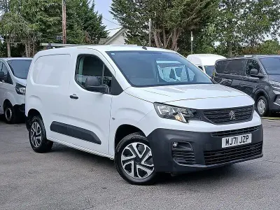 Used Peugeot Partner Premium 131 HP (96 kW) 2021 White MPV