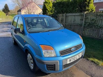 Used Ford Fusion Style 2010 Blue Hatchback