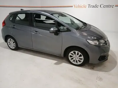 Used Honda Jazz SE 102 HP (75 kW) 2018 Grey Hatchback