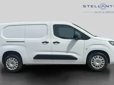 Used Vauxhall Combo S 101 HP (74 kW) 2025 White MPV