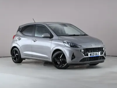 Used Hyundai i10 Premium 2021 Bronze Hatchback