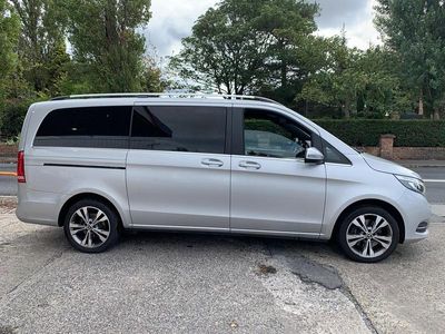 Mercedes V220
