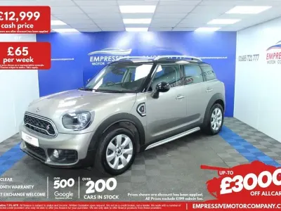 Usado Mini Cooper S 192 HP (141 kW) 2019 Prateado Citadino