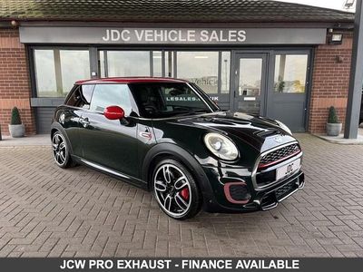 Used Mini John Cooper Works Hatch 231 HP (169 kW) 2015 Green Hatchback