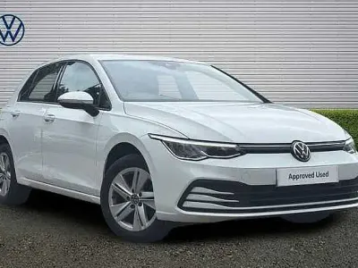 Used VW Golf VIII Life 110 HP (80 kW) 2022 White Hatchback