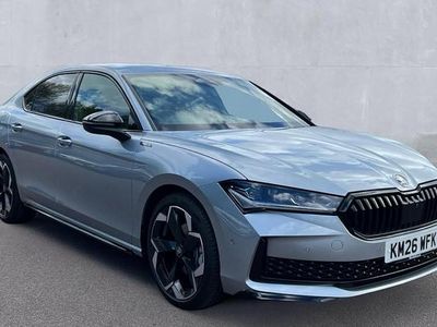 Usado Skoda Superb SportLine 150 HP (110 kW) 2026 Prateado Citadino