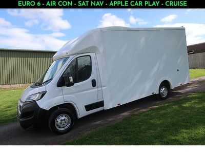 Begagnad Peugeot Boxer Premium 140 HK (102 kW) 2023 Vit Van