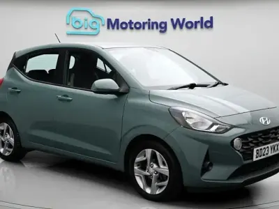 Gebraucht Hyundai i10 SE 67 PS (49 kW) 2023 Grün Kleinwagen