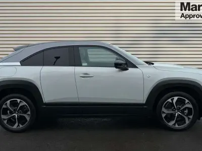 Begagnad Mazda MX30 Makoto 170 HK (125 kW) 2024 Vit SUV