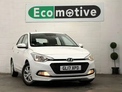 Used Hyundai i20 SE 84 HP (61 kW) 2017 White Hatchback