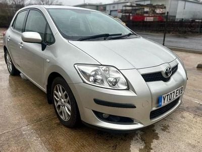 Used Toyota Auris 124 HP (91 kW) 2007 Silver Hatchback