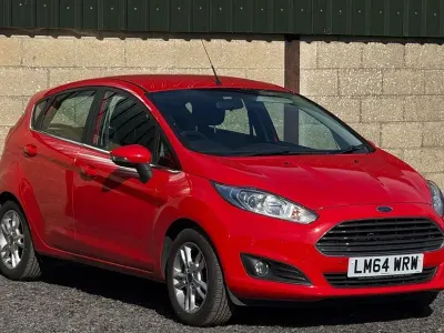 Used Ford Fiesta Zetec 82 HP (60 kW) 2014 Red Hatchback