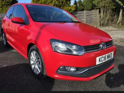 Used VW Polo Match 90 HP (66 kW) 2016 Red Hatchback