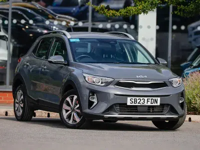 Used Kia Stonic 99 HP (72 kW) 2023 Grey SUV