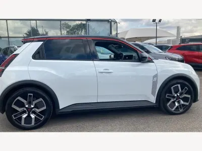 Used Renault R5 Komfort 52 kW (71 HP) 2025 Hatchback