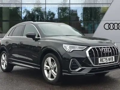 Używany Audi Q3 S-Line 150 KM (110 kW) 2025 Czarny SUV