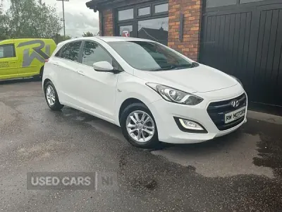 Used Hyundai i30 SE 110 HP (80 kW) 2016 White Hatchback