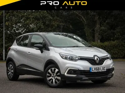 Used Renault Captur Play 2018 Silver/black SUV