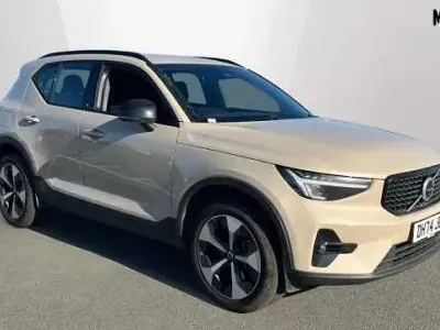 Usado Volvo XC40 Plus 194 HP (142 kW) 2025 Other SUV